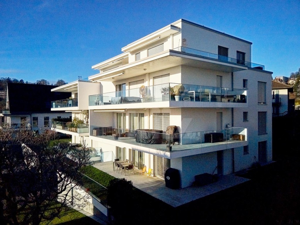 VENDU ! Superbe appartement de standing avec jardin - 1