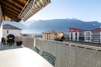 VENDU ! Bel appartement avec balcon et vue sur les Alpes - 11