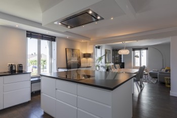 VENDU! Splendide appartement entièrement rénové avec goût - 5