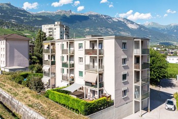 VENDU ! Charmant appartement avec balcon et vue dégagée - 10