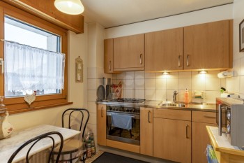 VENDU ! Joli petit immeuble de deux appartements de 4 pièces - 5