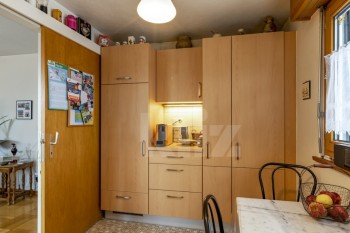 VENDU ! Joli petit immeuble de deux appartements de 4 pièces - 6