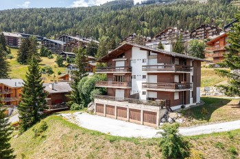 VENDU! Bel appartement avec vue imprenable sur les Alpes - 12