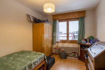 VENDU ! Joli petit immeuble de deux appartements de 4 pièces - 8