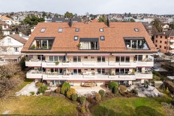 Superbe appartement avec grand balcon et vue sur le Lac - 12