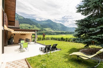 VENDU! Charmante villa avec jardin et magnifique vue dégagée - 11