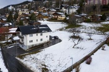 VENDU ! Joli petit immeuble de deux appartements de 4 pièces - 2