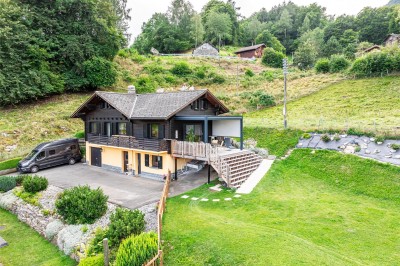 Charmante villa avec grand jardin et vue dégagée