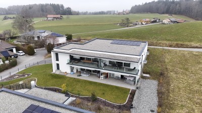 Bel appartement récent avec balcon et belle vue dégagée