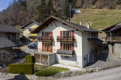 Vendu! Maison mitoyenne proche du centre du village