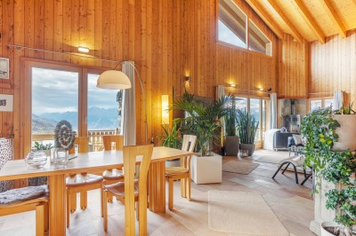 VENDU ! Magnifique chalet avec vue imprenable sur les Alpes