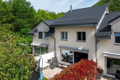 Charmante villa avec vue sur les montagnes