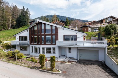 Splendide villa avec vue panoramique sur les montagnes