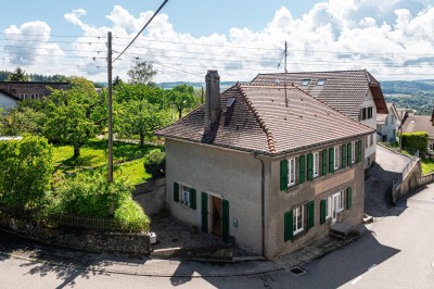 Jolie maison villageoise sur parcelle arborée