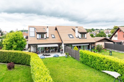 Charmante villa mitoyenne avec jardin