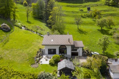 VENDU! Maison de caractère lovée dans un écrin de verdure