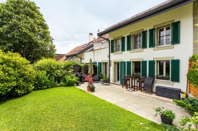 VENDU ! Bel appartement traversant avec terrasse et jardin