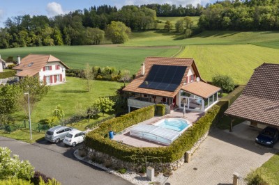 VENDU! Magnifique villa familiale avec piscine