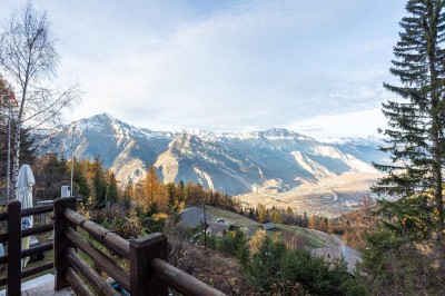 VENDU ! Beau chalet avec vue imprenable sur la plaine